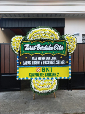 Papan Bunga Duka di Monterado