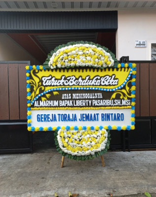 Papan Bunga Duka di Monterado