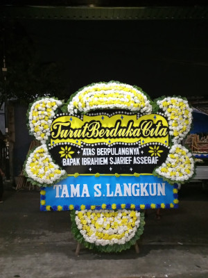 Papan Bunga Duka di Monterado